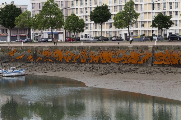 "Jardins fantômes", permanent installation, Bassin du Roy - le Havre. Photo credit: Courtesy Studio Baptiste Debombourg & Galerie Patricia Dorfmann - Paris