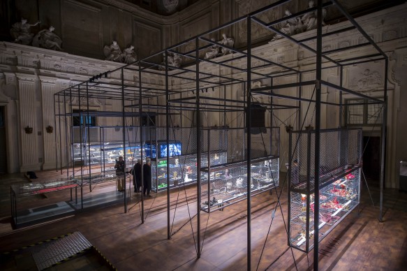 Gianfranco Ferré. Sotto un’altra luce: Gioielli e Ornamenti, exhibition view della mostra a Palazzo Madama, Torino. Photo by Perottino
