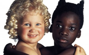 Oliviero Toscani, Angelo e Diavolo, United Colors of Benetton, 1992 © Studio Toscani
