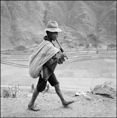 Werner Bischof, On the road to Cuzco, near Pisac. Peru, May 1954 © Werner Bischof - Magnum Photos