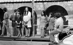 Fausto Giaccone, Sardegna 1969 / 1° giugno a Fonni (Nuoro) per la festa della Madonna dei Martiri. Giovani al luna park