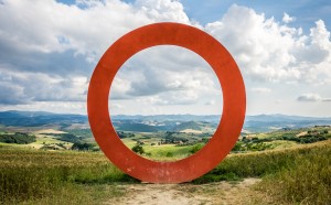 Mauro Staccioli, Anello di San Martino, Toscana. Photo by Giuseppe Milo, fonte Flickr