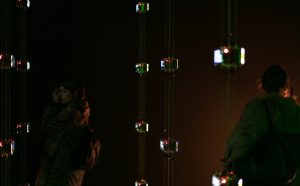 999. Una collezione di domande sull’abitare contemporaneo -La Triennale in Minecraft, a cura di Studiolabo e Marco Vigelini -Studiolabo, Sandbox. La stanza dei giochi non ha pareti -Print Club Torino_quattrolinee -installazione edison_999 domande_una sola energia Foto: Gianluca di Ioia Courtesy: La Triennale di Milano