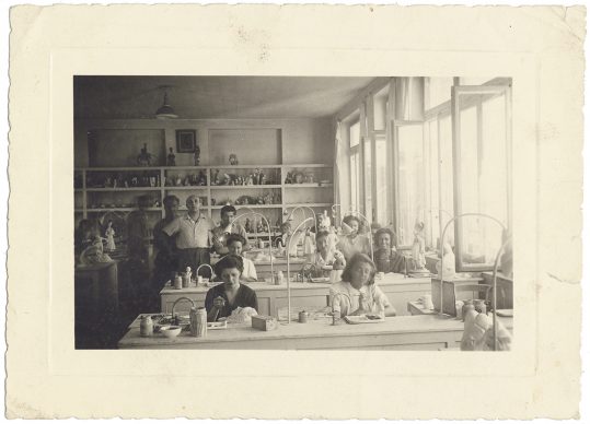Fotografia del laboratorio Lenci di via Cassini, foto dell’Archivio Storico della Città di Torino