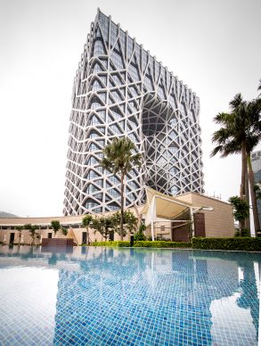 Zaha Hadid Architects, Morpheus Hotel, photo Ivan Dupont