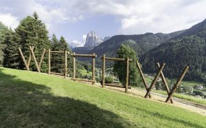 Claudia Comte, WOOOW, 2018, Courtesy of the artist and König Galerie, Berlin