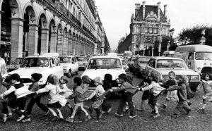 Robert Doisneau, Les tabliers de Rivoli, Paris 1978 @ Atelier Robert Doisneau
