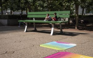 Parigi La Défense, Les Extatiques: Lilian Bourgeat, Banc public © Carlos Ayesta