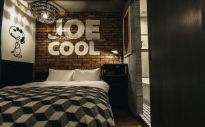 Peanuts Hotel, stanza 43 © 2018 Peanuts Worldwide LLC