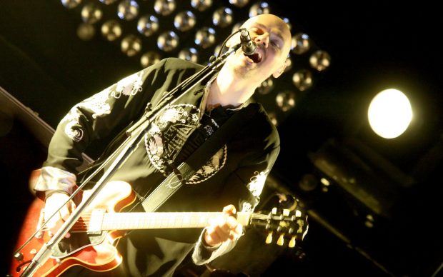 Billy Corgan in concerto nel 2010, photo by Alejandro Jofré via Flickr