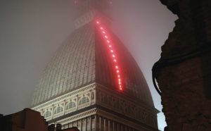 Torino, Luci d'Artista. Nella foto: Mario Merz, Il volo dei numeri ©www.comune.torino.it foto di Max Chicco