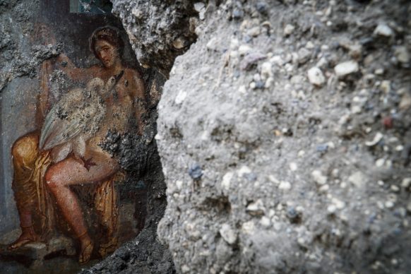 Nuove scoperte a Pompei: affresco di Leda e il cigno