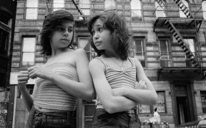 Susan Meiselas, Dee and Lisa on Mott Street, Little Italy, New York, 1976 © Susan Meiselas, 2018