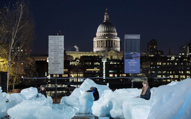 Ice Watch by Olafur Eliasson and Minik Rosing. Supported by Bloomberg. Installation: Bankside, outside Tate Modern, 2018. Photo: Justin Sutcliffe © 2018 Olafur Eliasson