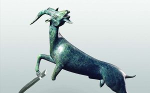 Statuetta di capro [Bibbona]Bronzo, fine del vi secolo a.C.Credito: Museo Archeologico Nazionale di Firenze, su concessione del Ministero per i Beni e le Attività Culturali –Polo Museale della Toscana,