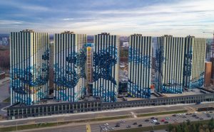 La grande onda Hokusai facciata Etalon Mosca Russia arte urbana