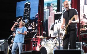 Roger Daltrey e Pete Townshend, The Who in concerto, 2006, photo by Mufc13 fonte Wikipedia