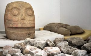 archeologia sculture tempio Messico dio Xipe Tótec