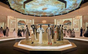V&A_Christian Dior Designer of Dreams exhibition_Ballroom section (c) ADRIEN DIRAND