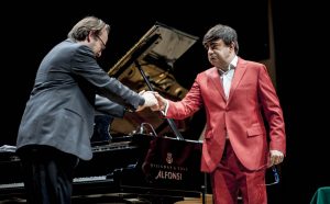 Elio-con-il pianista-Prosseda