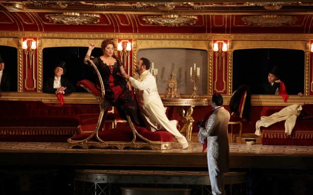 Maria José Siri e Carlo Lepore in Manon Lescaut di Giacomo Puccini, Teatro alla Scala di Milano.jpg