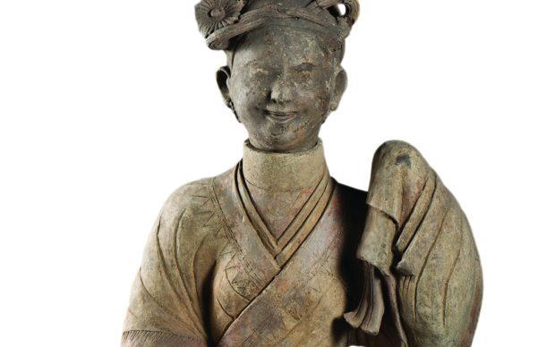 Museo di Chengdu_Statuetta funeraria di ceramica (con testa); Periodo Han Orientale(25-220 d.C.)_larghezza 46 cm, altezza 80 cm