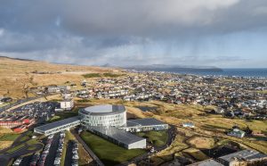 BIG - Bjarke Ingels Group, Glasir, Isole Faroe, photo by Rasmus Hjortshoj