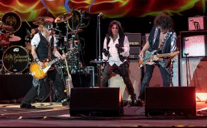 Hollywood Vampires in concerto nel 2018, photo by Raph_PH fonte Wikipedia