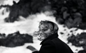 Federico Patellani, Stromboli (Messina), 1949. Ingrid Bergman © Studio Federico Patellani Regione Lombardia / Museo di Fotografia Contemporanea, Milano-Cinisello Balsamo