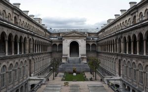 Elena Franco_Hospitalia_Hotel Dieu Parigi_ Veduta da Notre Dame - Copia