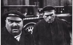 Heri Cartier-Bresson, Taxi drivers, Berlin, Germany, 1931 © Fondation Henri Cartier-Bresson / Magnum Photos