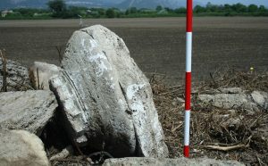 scoperta tempietto dorico capitello paestum cinta muraria