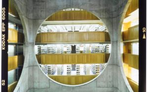 Louis Kahn, Phillips Exeter Library in New Hampshire, photo Roberto Schezen