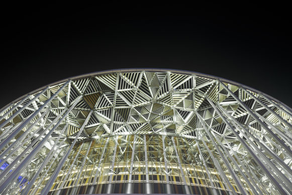 Wuxi Taihu Show Theatre by  Steven Chilton Architects. Photo Kris Provoost