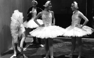 Margot Fonteyn and Rudol f Nureyev at a class before performing Swan Lake at the Nervi Festival in Italy, 1962 . Copyright Colin Jones / Topfoto.co.uk