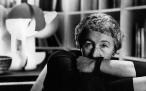 Gae Aulenti, 1989 Courtesy of Archivio Gae Aulenti, photo: © Hans Visser