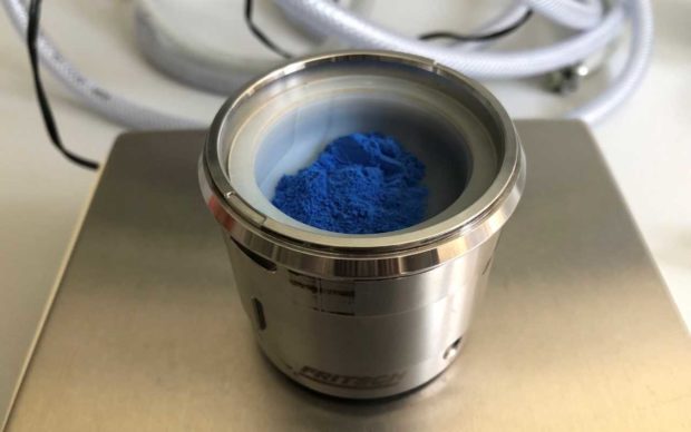 Egyptian blue the researchers obtained the nanosheets from this powder. Photo University of Göttingen
