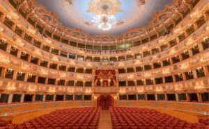 Il Teatro La Fenice visto dal palcoscenico (c) Riccardo Grassetti