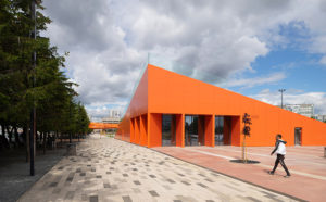 Azatlyk Square, DROM © Dmitry Chebanenko