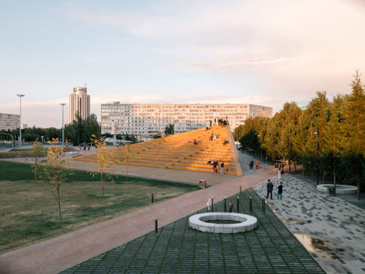 Azatlyk Square, DROM © Dmitry Chebanenko