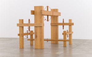 Carlos Bevilacqua (1965), Ponte do Isolamento, 2015. Wood and nautical cable, 110 x 150 x 100 cm CBE-0003 © Carlos Bevilacqua. Photo: Eduardo Ortega. Courtesy Fortes D’Aloia & Gabriel, São Paulo/Rio de Janeiro