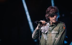 Bugo, ospite dell'unidcesima puntata di Luce Social Club