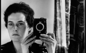 Inge Morath, Autoscatto, Gerusalemme 1958, © Fotohof archiv Inge Morath Magnu Photos