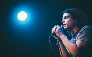 Leo Gassmann, ospite della nona puntata di Luce Social Club