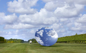 Sky Mirror, 2018, stainless steel. Eight Eight, 2004, onyx. Courtesy the artist and Lisson Gallery. © Anish Kapoor. All rights reserved DACS, 2020 Photo: Pete Huggins