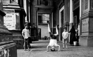 Napoli, 1967 © Gianni Berengo Gardin/Courtesy Fondazione Forma per la Fotografia