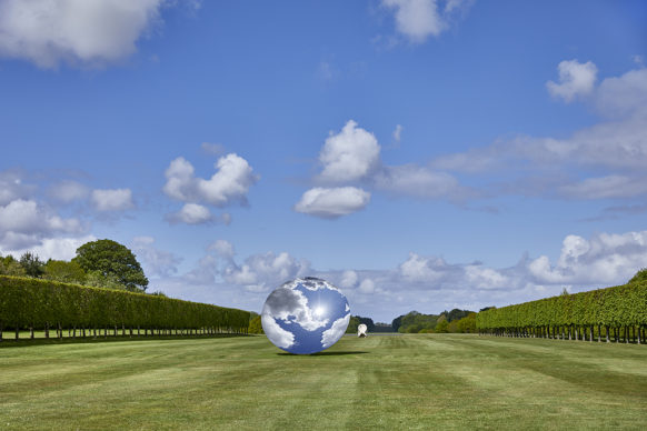 Sky Mirror, 2018, stainless steel. Eight Eight, 2004, onyx. Courtesy the artist and Lisson Gallery. © Anish Kapoor. All rights reserved DACS, 2020 Photo: Pete Huggins