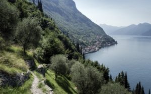Sentiero del Viandante, panorama sul lago di Como lungo il sentiero verso Varenna. Photo Alessandro Grassani