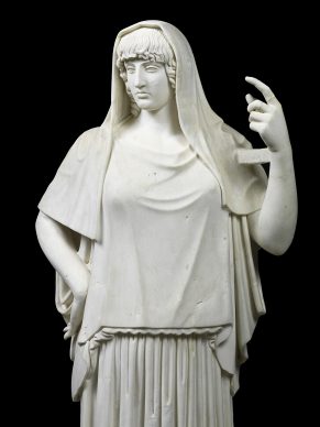 Statua di divinità, c.d. Hestia Giustiniani, marmo pario. Collezione Torlonia, Hestia Giustiniani, © Fondazione Torlonia. Photo Lorenzo De Masi