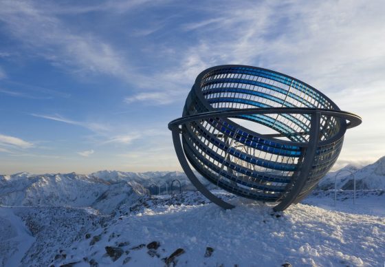 Olafur Eliasson, Our glacial perspectives, 2020. Steel, coloured glass. Installation view Grawand Mountain, Hochjochferner glacier, South Tyrol. Photo Oskar Da Riz. Commissioned by Talking Waters Society © 2020 Olafur Eliasson